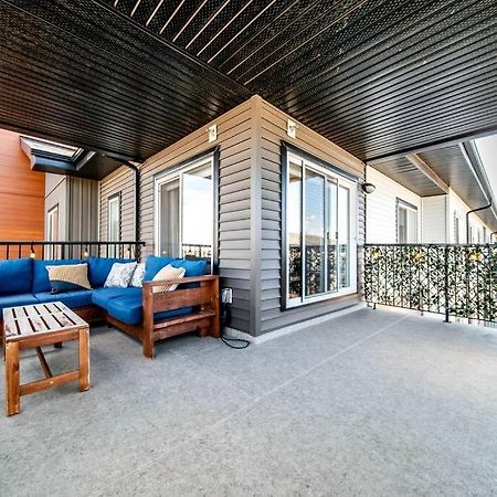 Bright Luxe Condo, Ac, Top Floor, King Bed, Balcony! Edmonton Zewnętrze zdjęcie